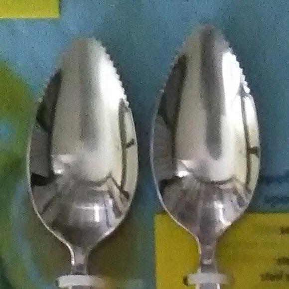 Serrated Fruit Spoons/2 - Picture 2 of 4